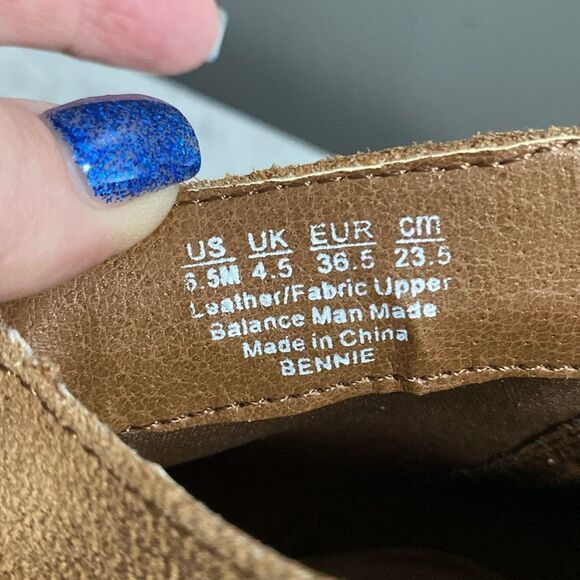 Fergie Bennie Tan/Brown Suede Leather Fringe Beaded Ankle Boots/Booties Size 6.5 - Picture 12 of 16